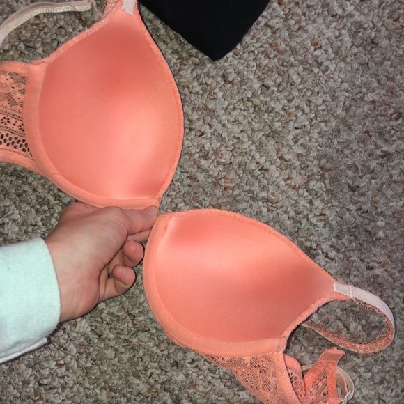 Coral bra - Picture 5 of 5
